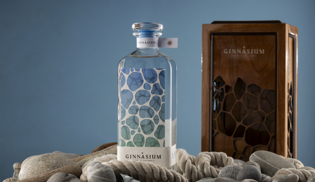 Contrasti Premium Craft Gin by Studio La Regina