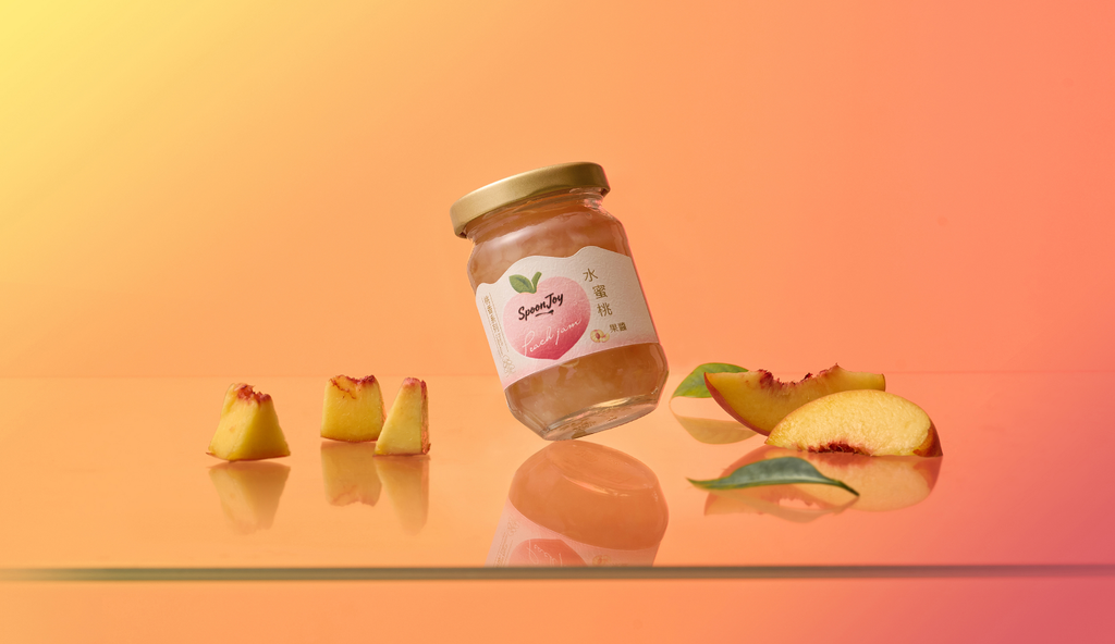 SpoonJoy Lala Mountain Peach Gift Set by Onebook Design Studio