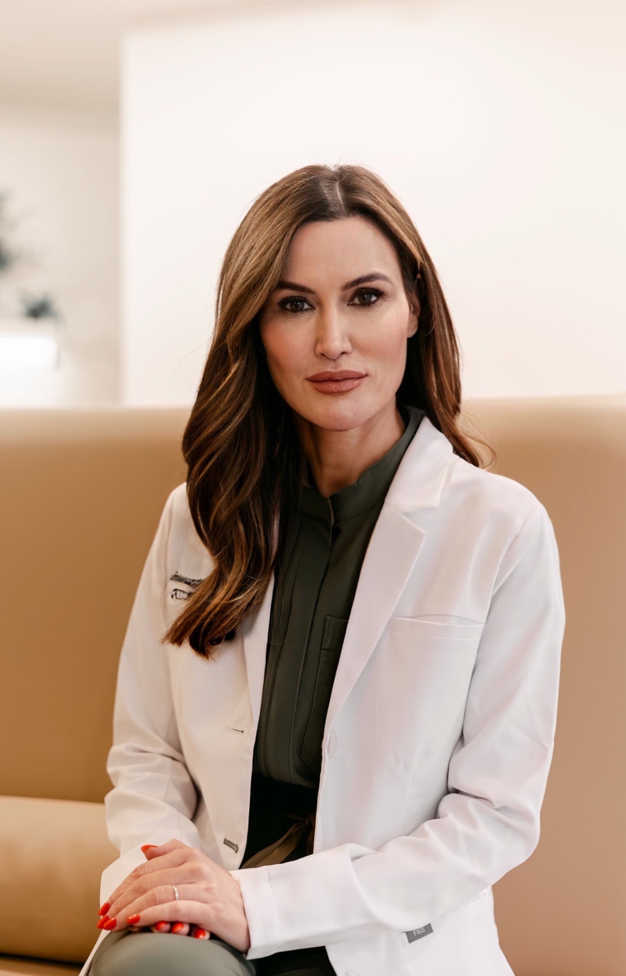 Alexandra Mills, Am Aesthetics 