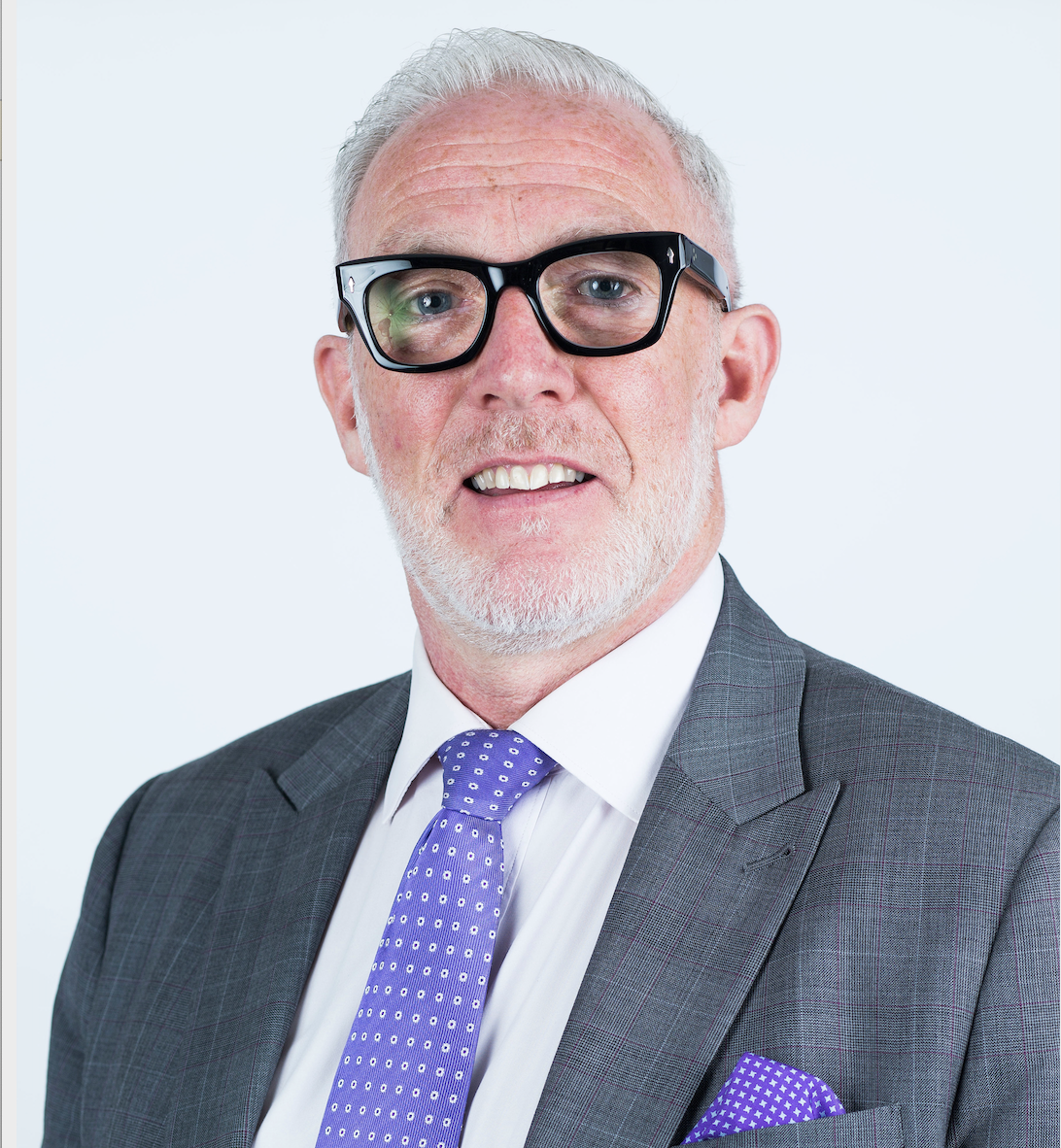 Derek McIntyre