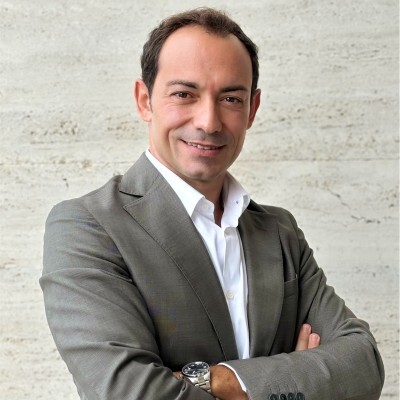 Arturo Santoro, Fendi