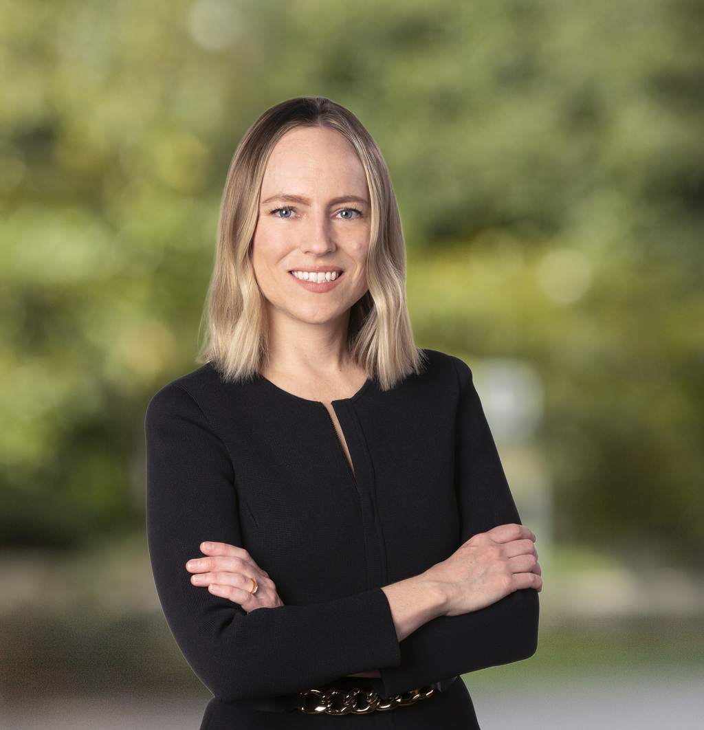 Erin Hanson, White & Case