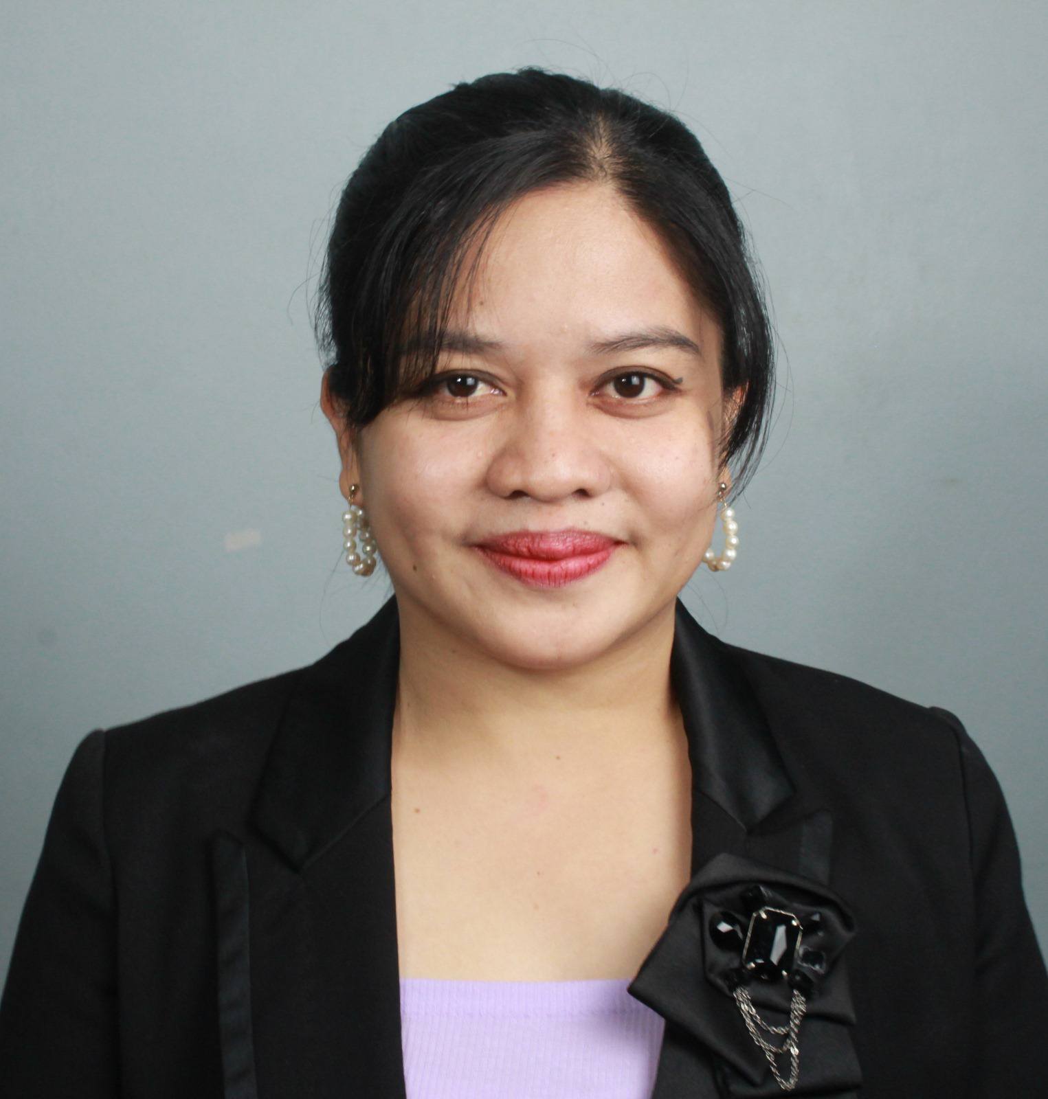 Julie Macariola, Shinawatra University