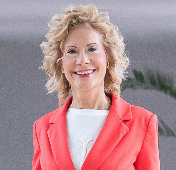 Eszter Lukács, Széchenyi István University