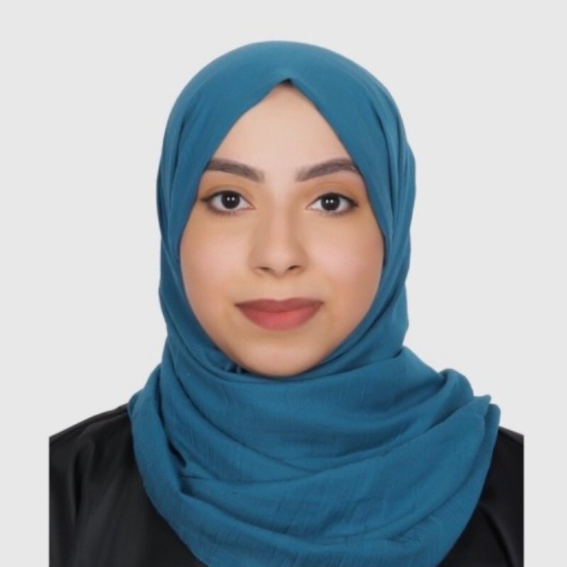 Amira Tarek, -