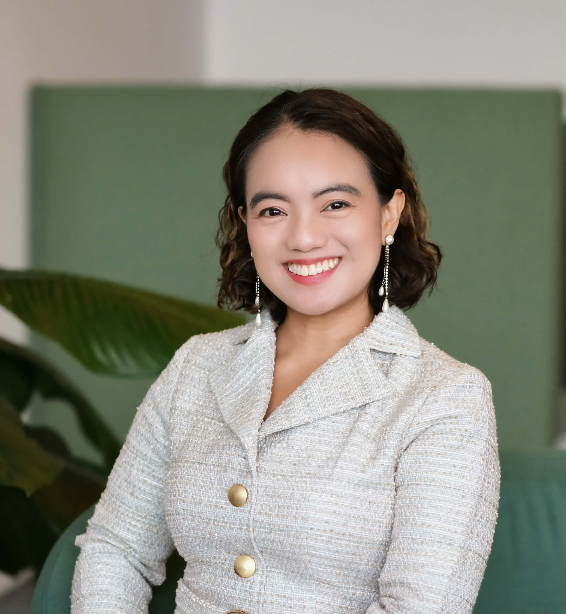 Dr. Venus Dennen, Shinawatra University 