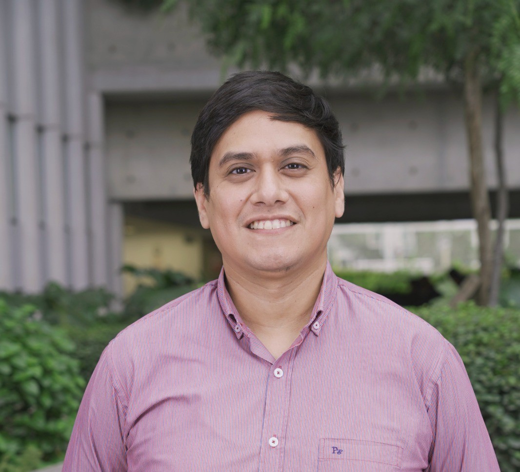 Roger Andre Morales Torre Alva, Universidad Científica del Sur