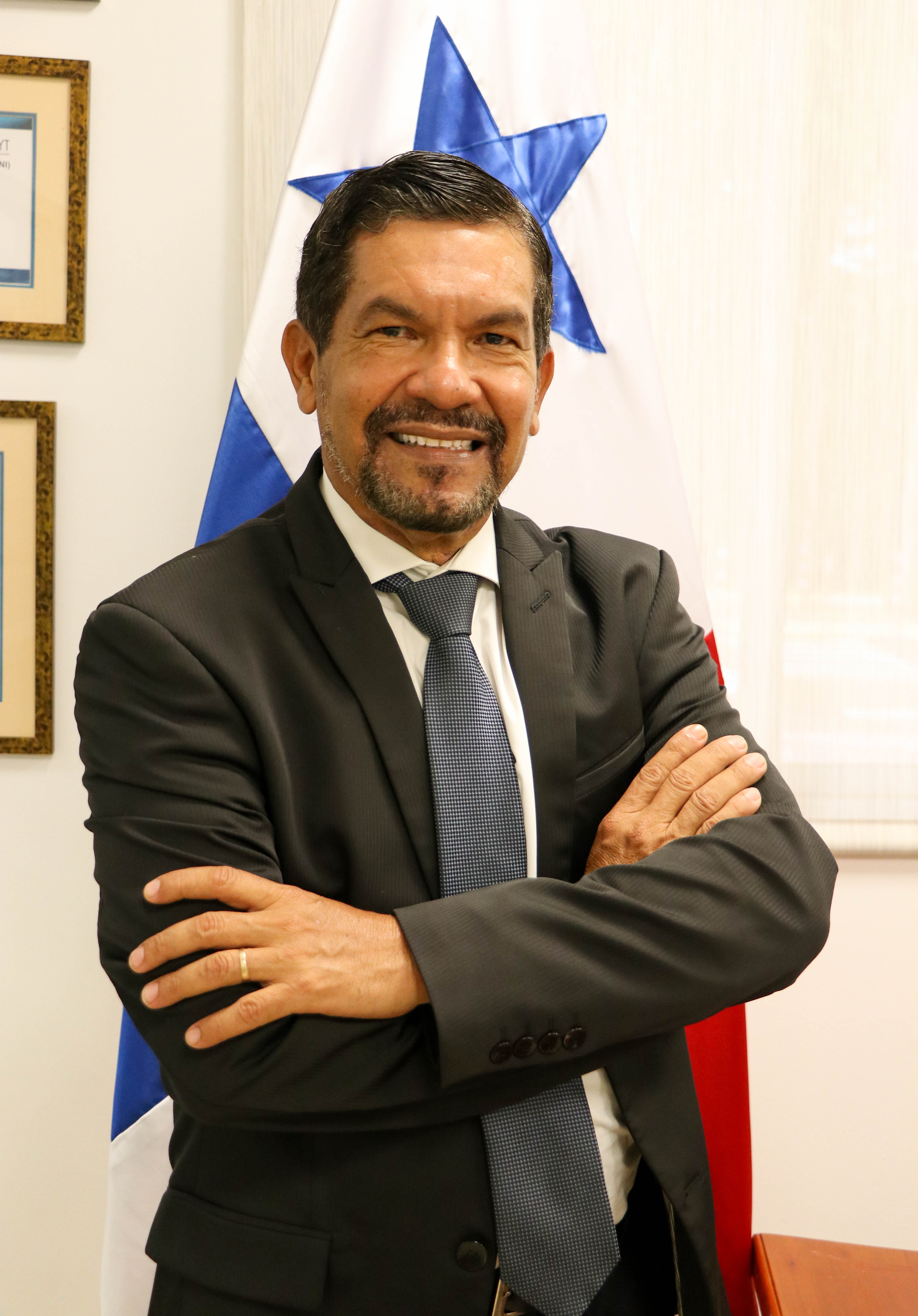 Alexis Tejedor-De-Leon, Universidad Tecnologica de Panama