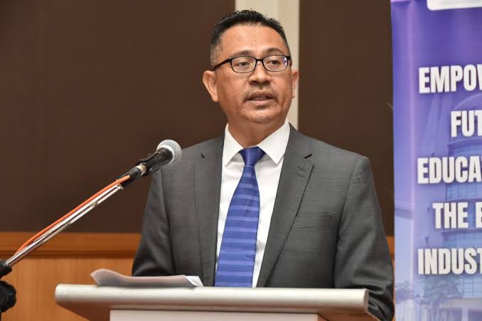 Ashardi Abas, University pendidikan sultan idris